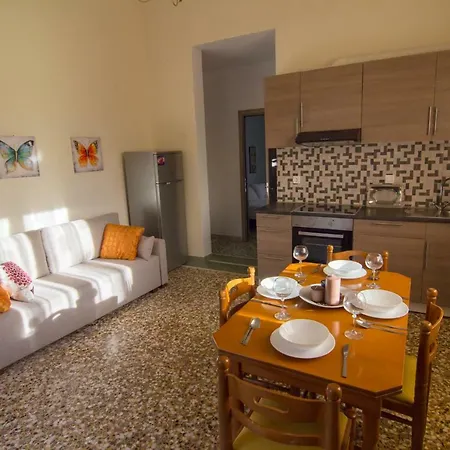Elenas Houses Lefkas דירה